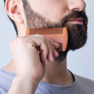 Peigne à barbe 